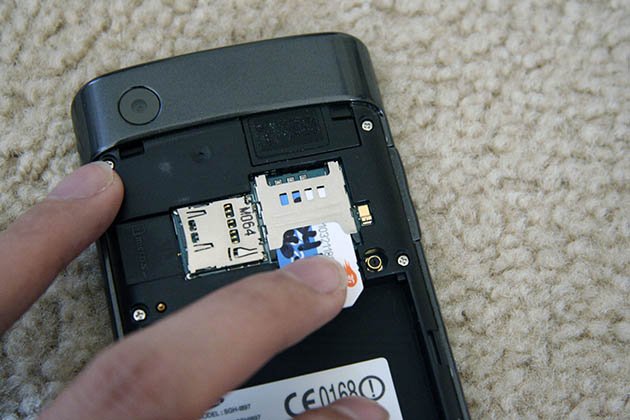 Sortez la carte SD pour réparer l'écran noir de la mort de Samsung