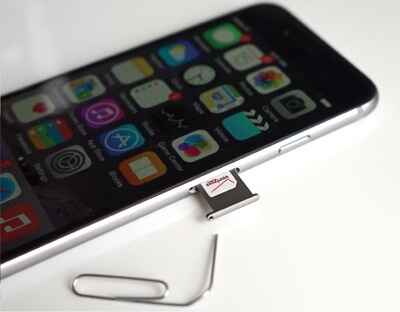 Retirer la carte SIM pour réparer l'iPhone continue de redémarrer et ne s'allume pas